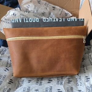 Portland Leather XL Makeup Bag BNNU
